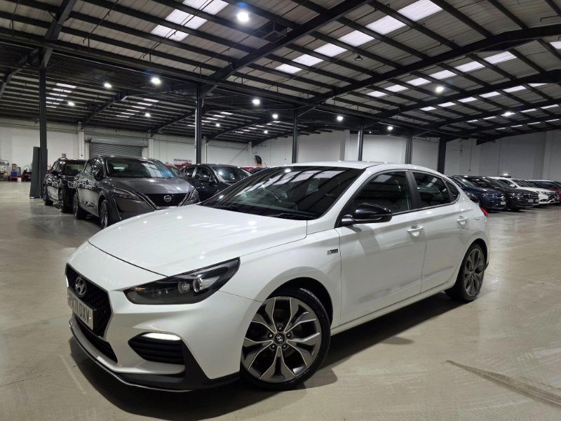 2021 2021 Hyundai i30 1.4 T-GDi N Line + Fastback DCT Euro 6 (s/s) 5dr 30 APPLE CAR PLAY,PART LEATHER photo